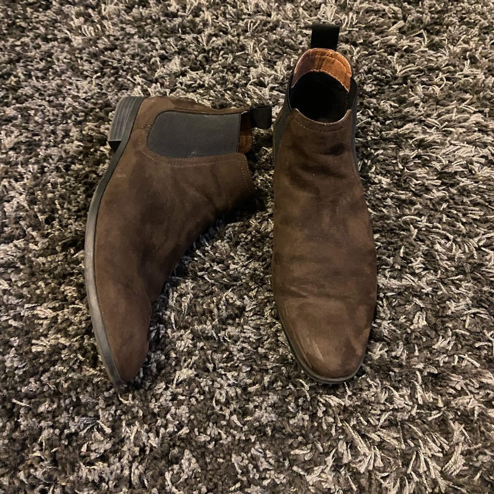 Chelsea boots